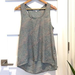 FOREVER21 Hi-Low Flowy Tank Top Size M